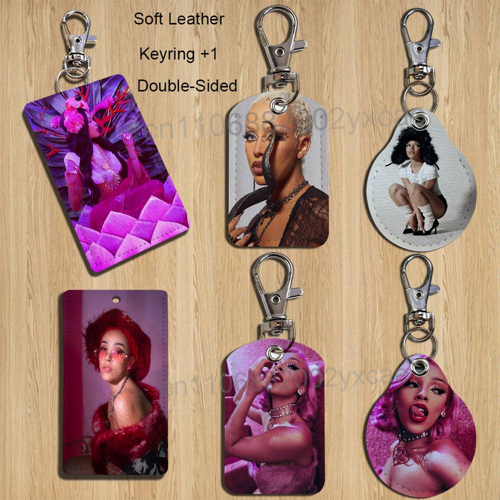Leather Works - ที่ใส่บัตรรูป Doja Cat สีแดงสุดเท่ สำหรับใส่บัตรธนาคาร บัตรทำงาน