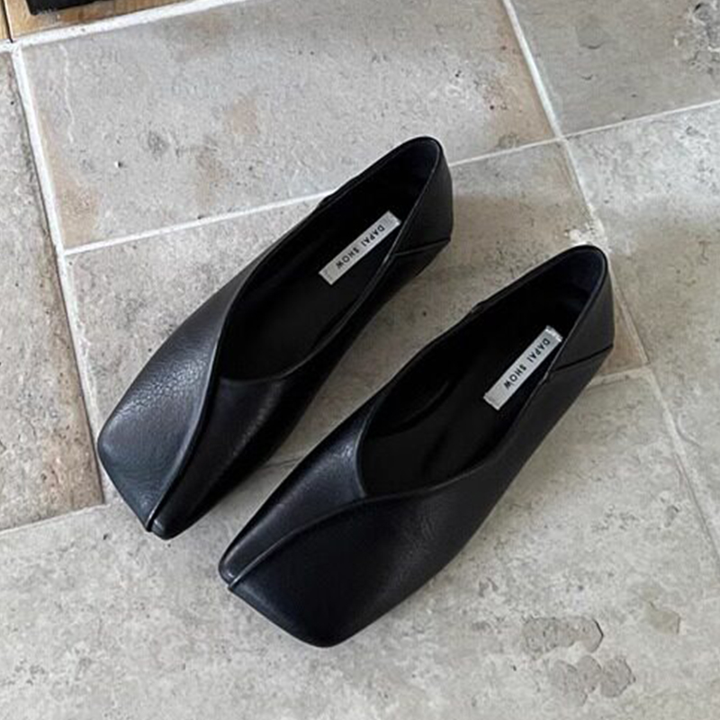 รองเท้าโลฟเฟอร์ผู้หญิงแบบใหม่  - Leather Work Flats Women บทวิจารณ์และราคา