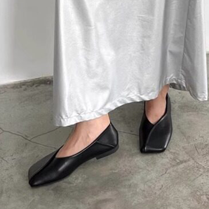 รองเท้าโลฟเฟอร์ผู้หญิงแบบใหม่  - Leather Work Flats Women บทวิจารณ์และราคา