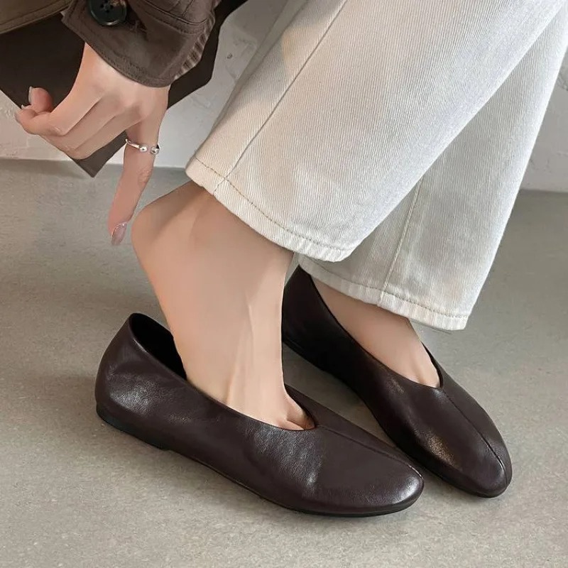 รองเท้าส้นเตี้ยแบบสวมสีแดงเบอร - Leather Work Flats Women บทวิจารณ์และราคา